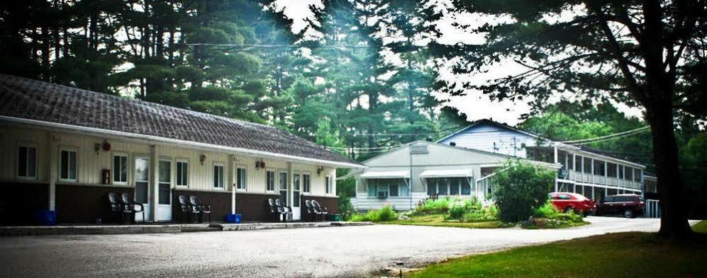 גרייבנהרסט Pinedale Inn מראה חיצוני תמונה
